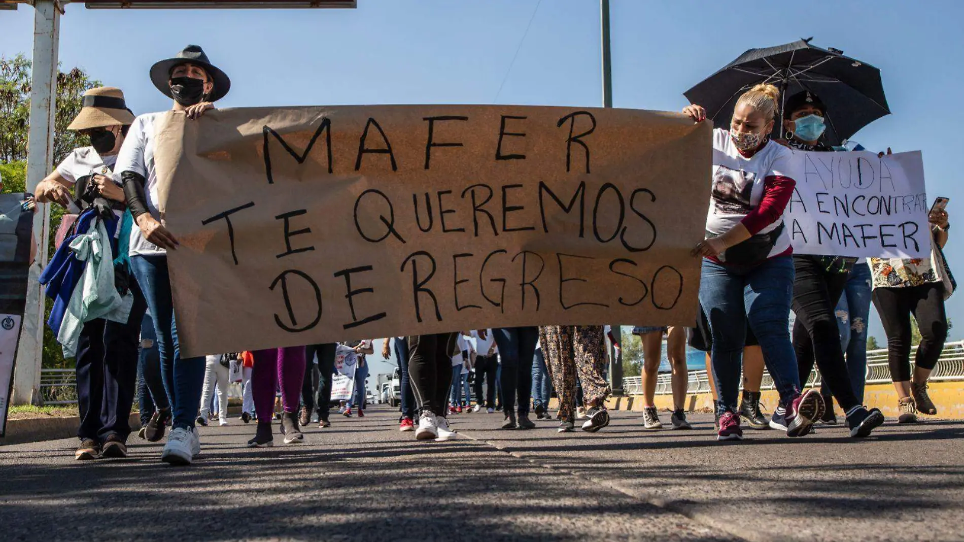 Marchan de Cátedral a la Fiscalía Familiares